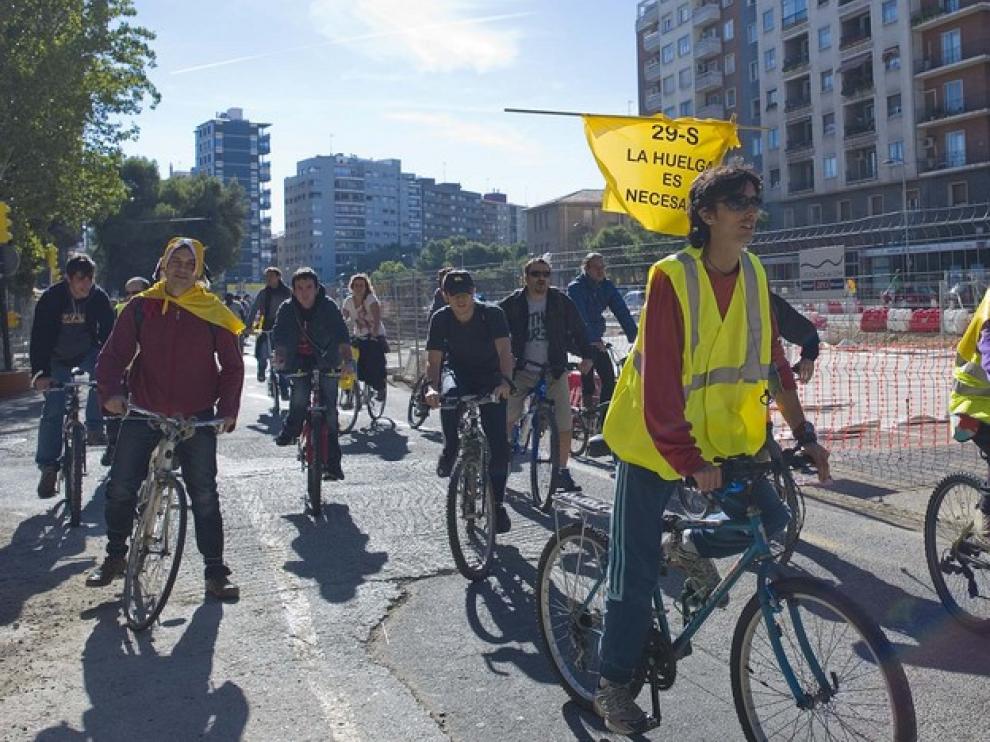 Manifestación en bicicleta por la Gran Vía