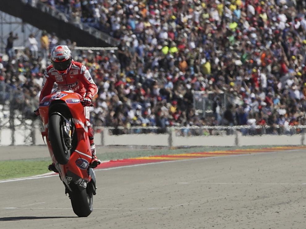 Stoner, vencedor de Moto GP en Motorland
