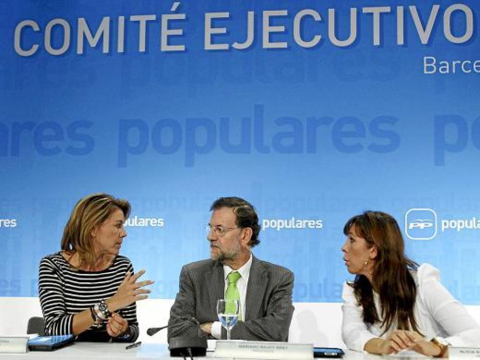 De Cospedal, Rajoy y Camacho, ayer durante la reunión de la ejecutiva nacional del PP.
