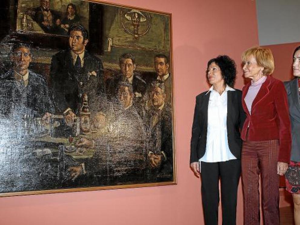 Lucía Izquierdo, María Teresa Fernández de la Vega y Ángeles González-Sinde, en la inauguración.