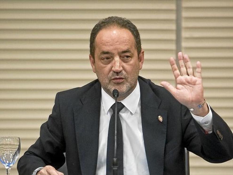 Agapito Iglesias, durante su comparecencia ante los medios de comunicación.