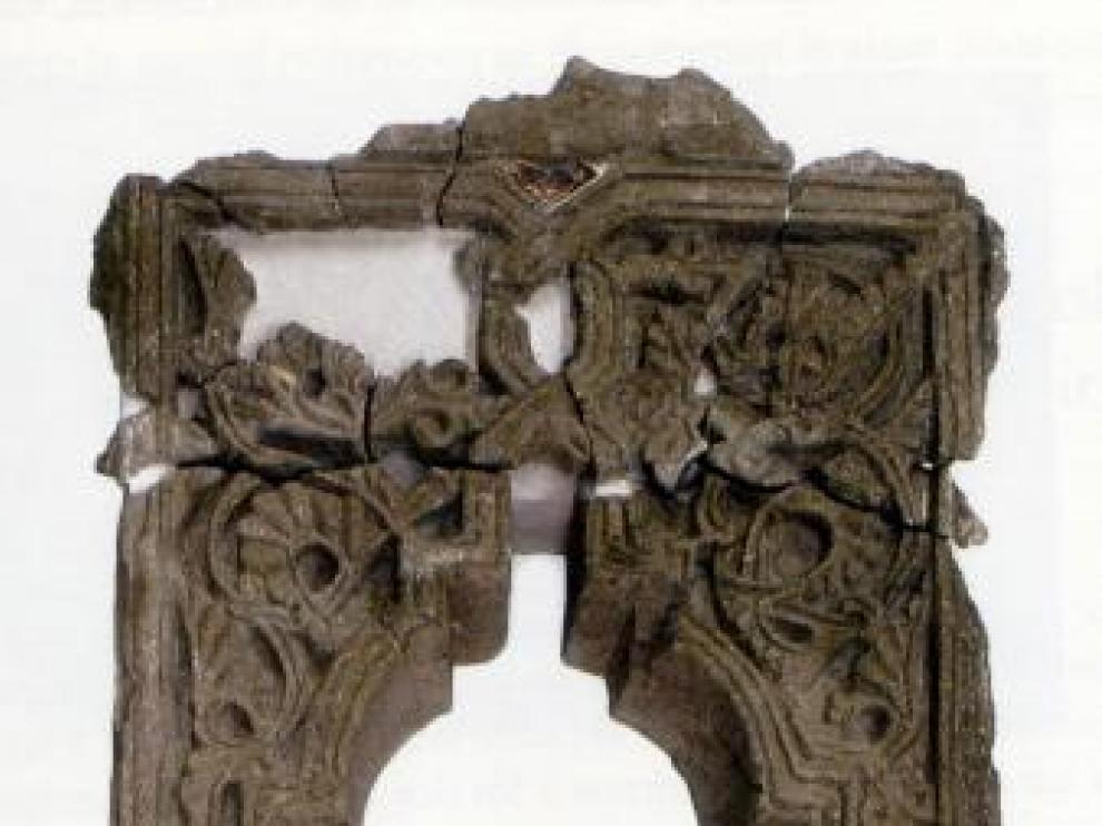 Ventana de yeso del palacio Arzobispal de Zaragoza /1930).