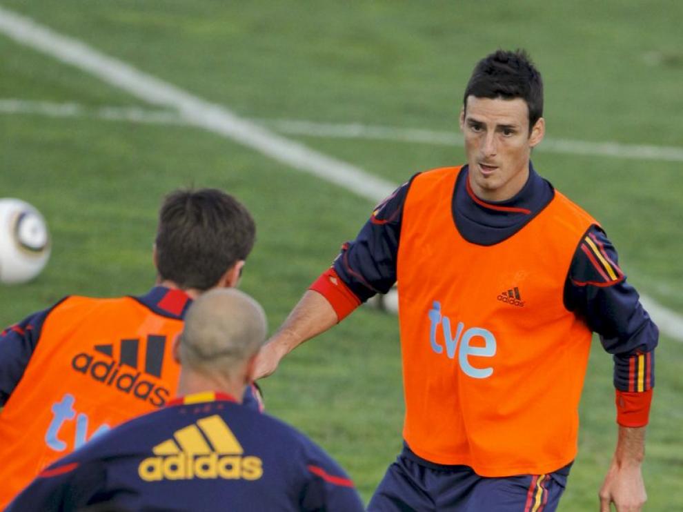 Aritz Aduriz durante un entrenamiento de la selección