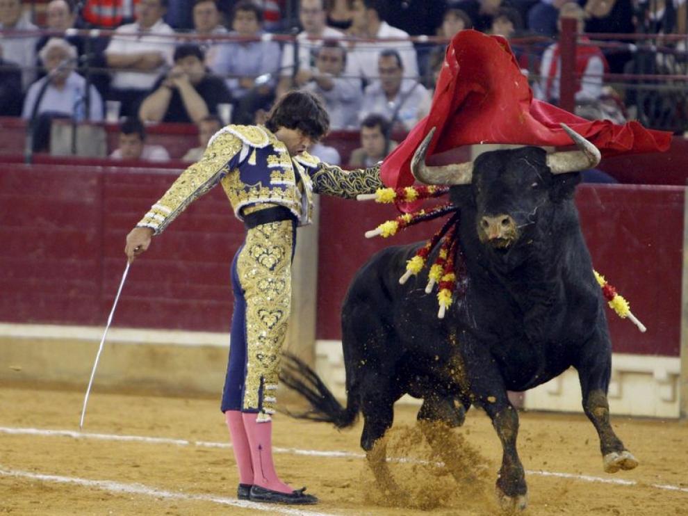 Curro Díaz, con su segundo toro