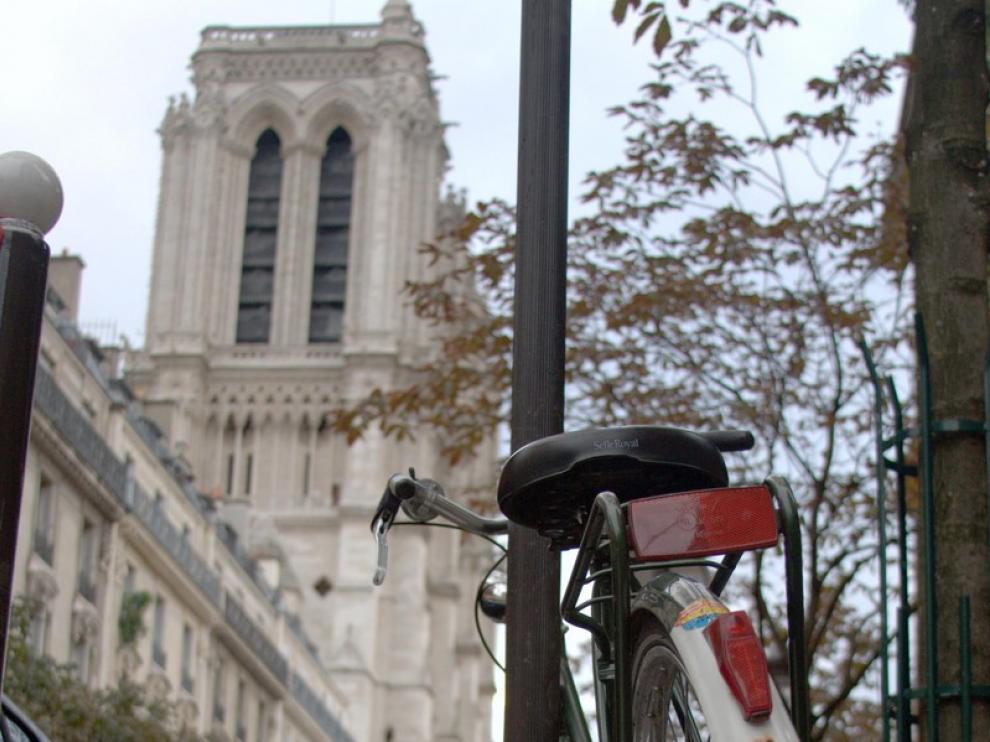Recorrer las riberas del Sena en bici, otra versión de París