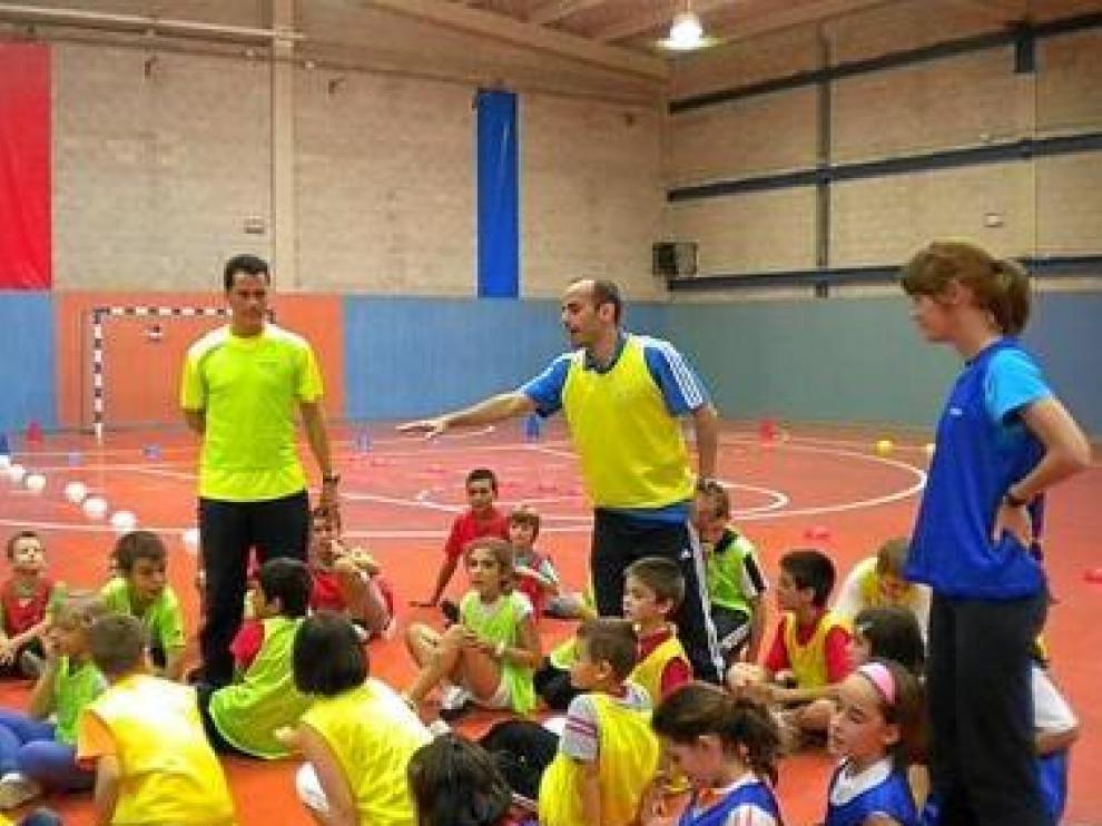 Uno de los clínics para los jóvenes atletas.
