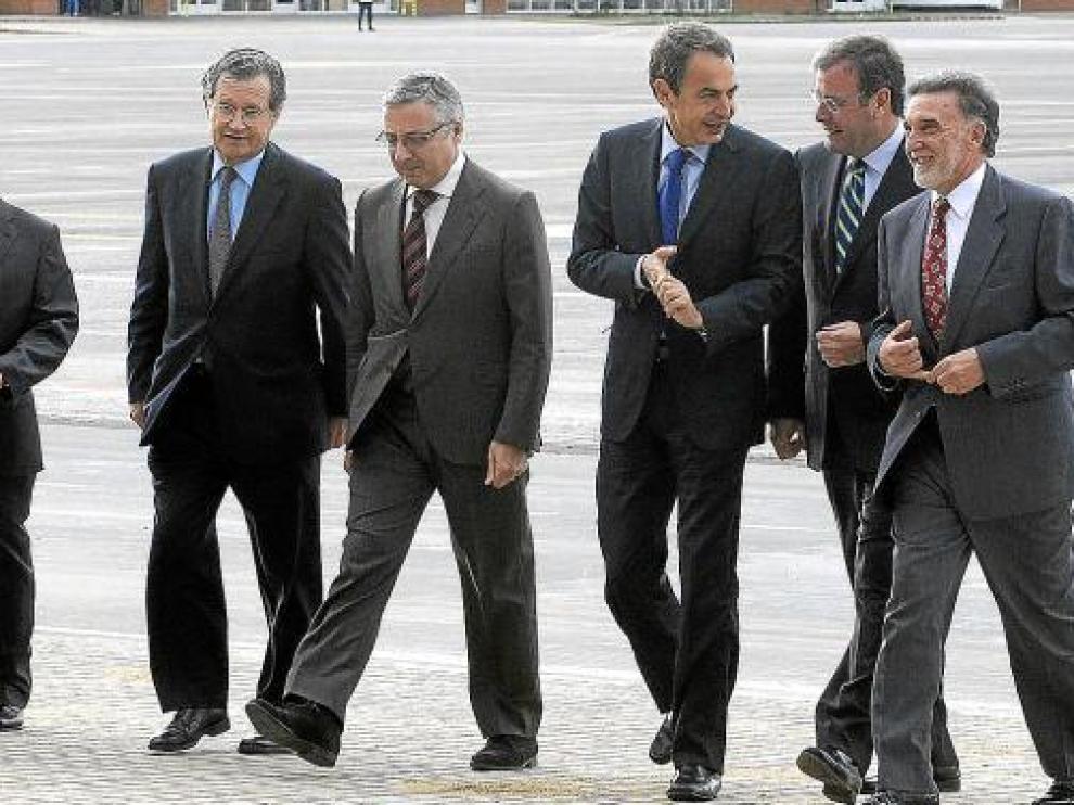 Rodríguez Zapatero y José Blanco, ayer en la inauguración de la terminal leonesa.