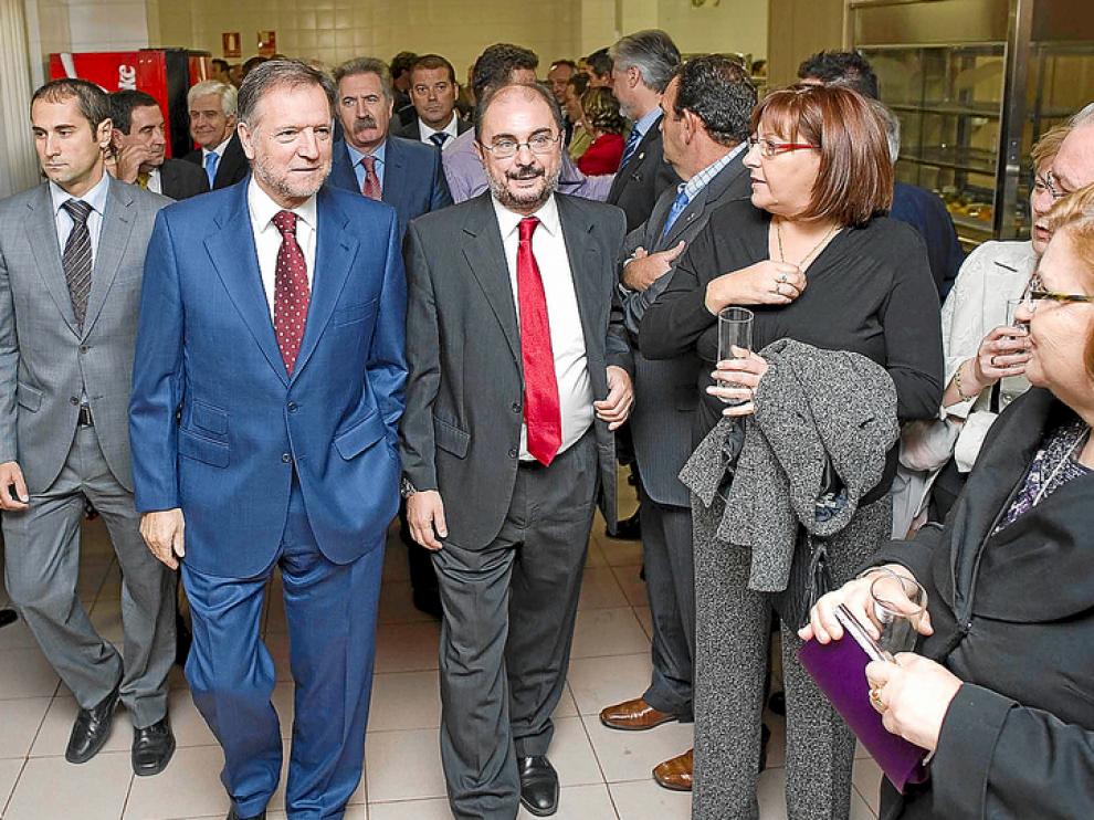 Iglesias y Lambán, antes de pronunciar los discursos previos a la comida de la DPZ.