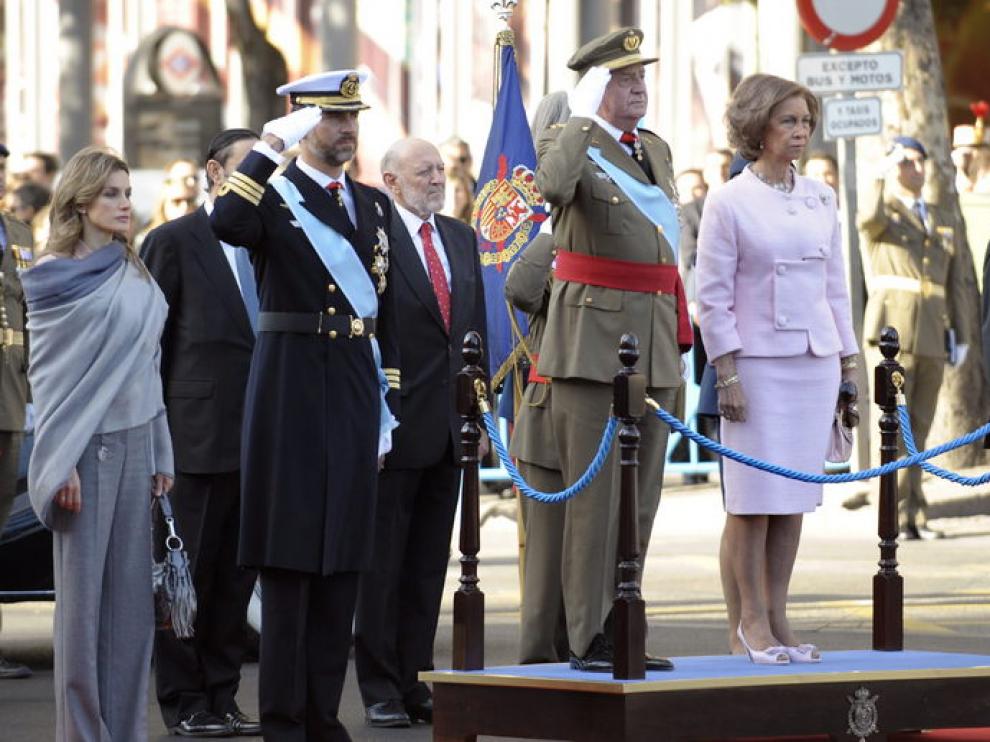 Abucheos a Zapatero en el desfile del 12-O