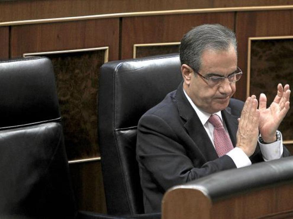 El ministro de Trabajo, Celestino Corbacho, en su despedida en el cargo en el Congreso, ayer.