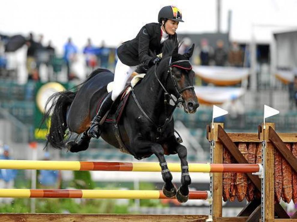 Pilar Lucrecia Cordón, con Herald 3, en la prueba de velocidad de saltos en los Mundiales de Kentucky.
