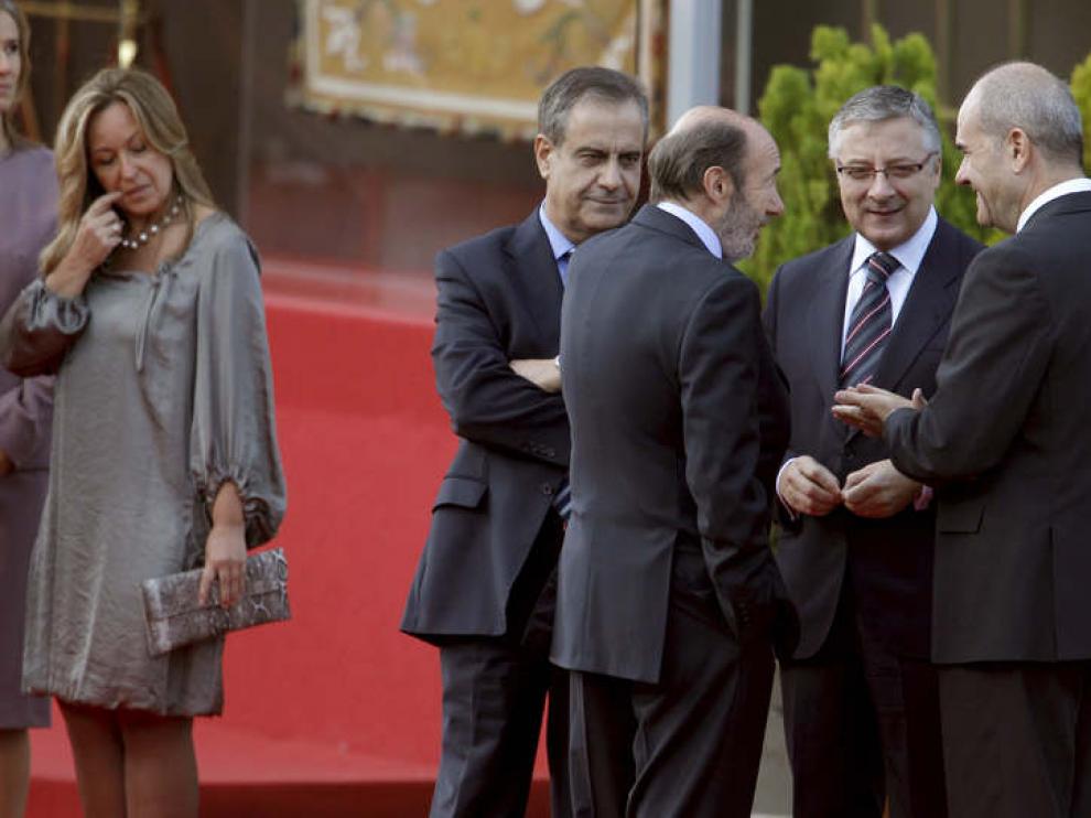 Corbacho junto a Rubalcaba, Blanco y Chaves