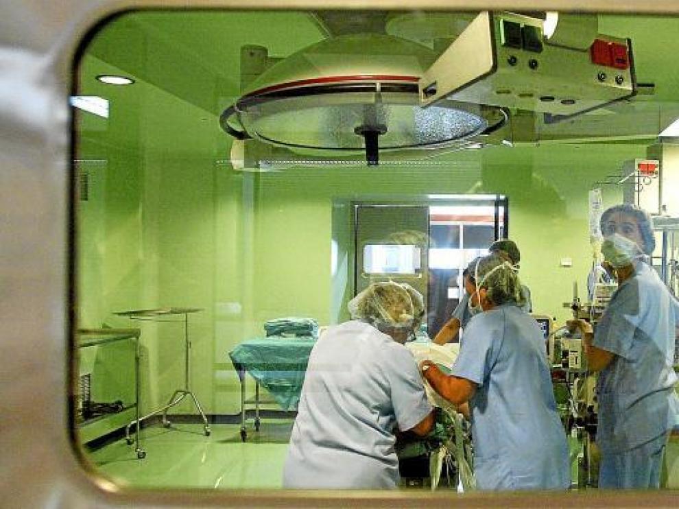 El Salud no dará la factura en mano a los pacientes, pero publicará los precios en su web
