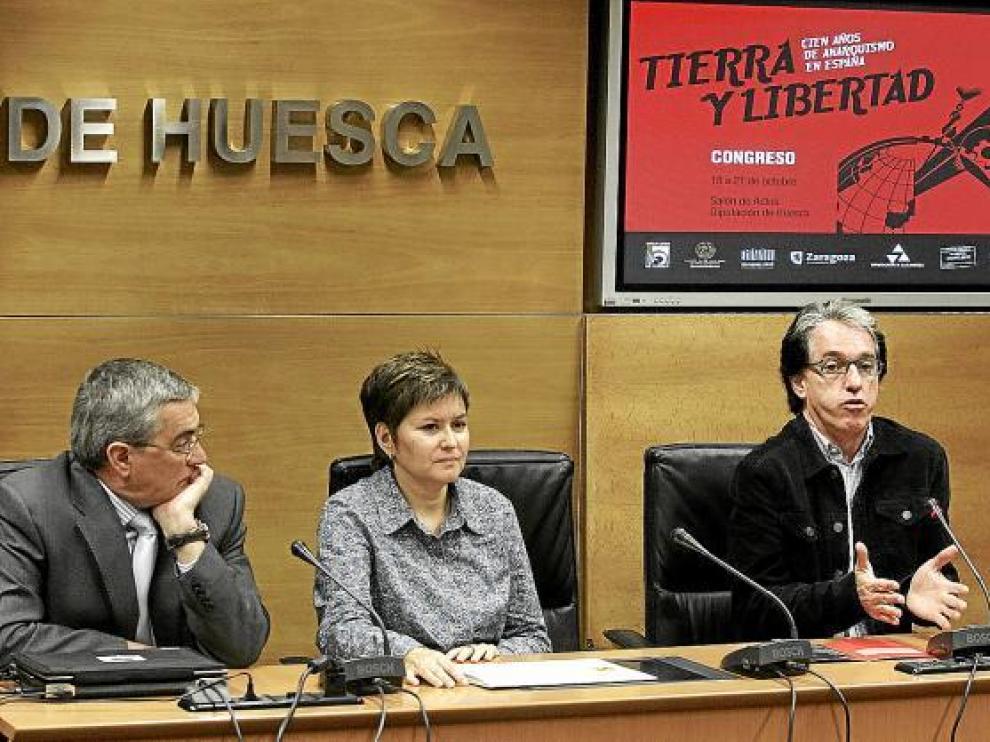 Presentación del Congreso con Fernando Alvira, Elisa Sanjuán y Julián Casanova.