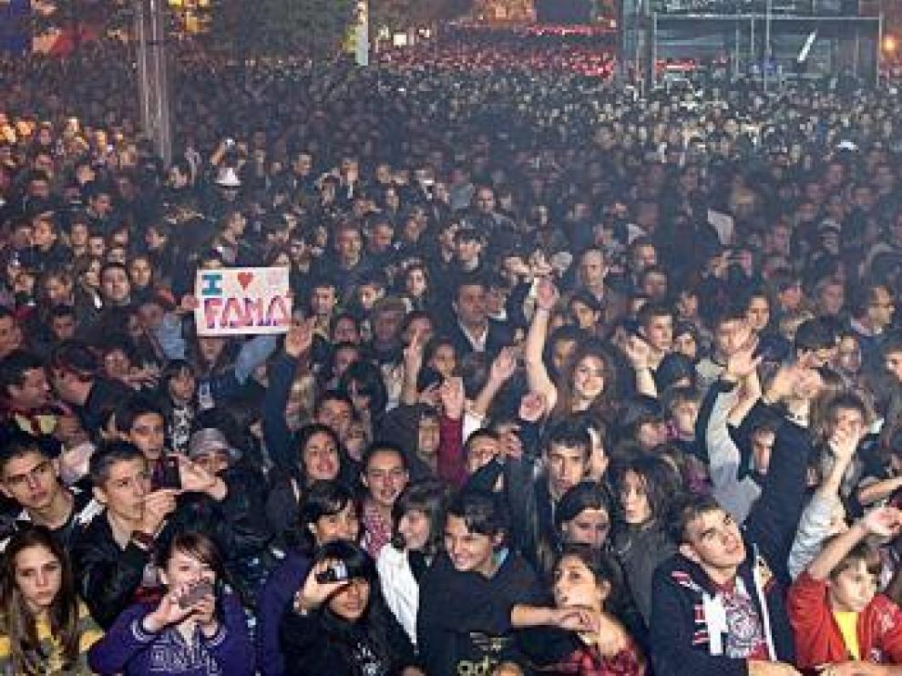 El público llenó el paseo de la Independencia.