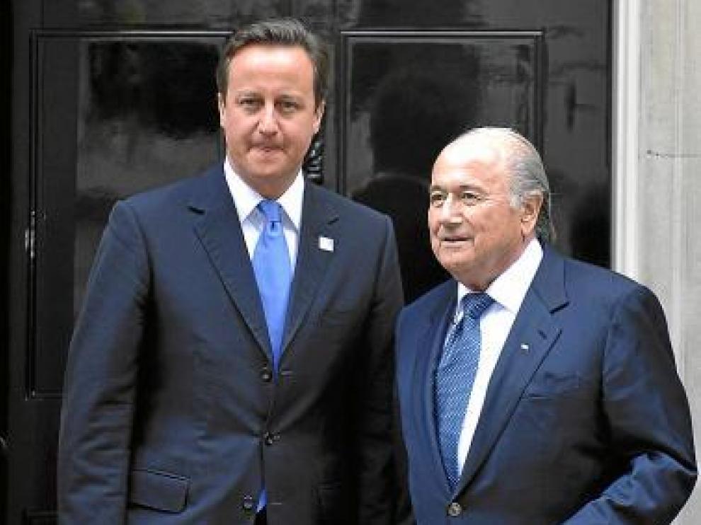 Cameron y Blatter, el pasado miércoles en Londres.