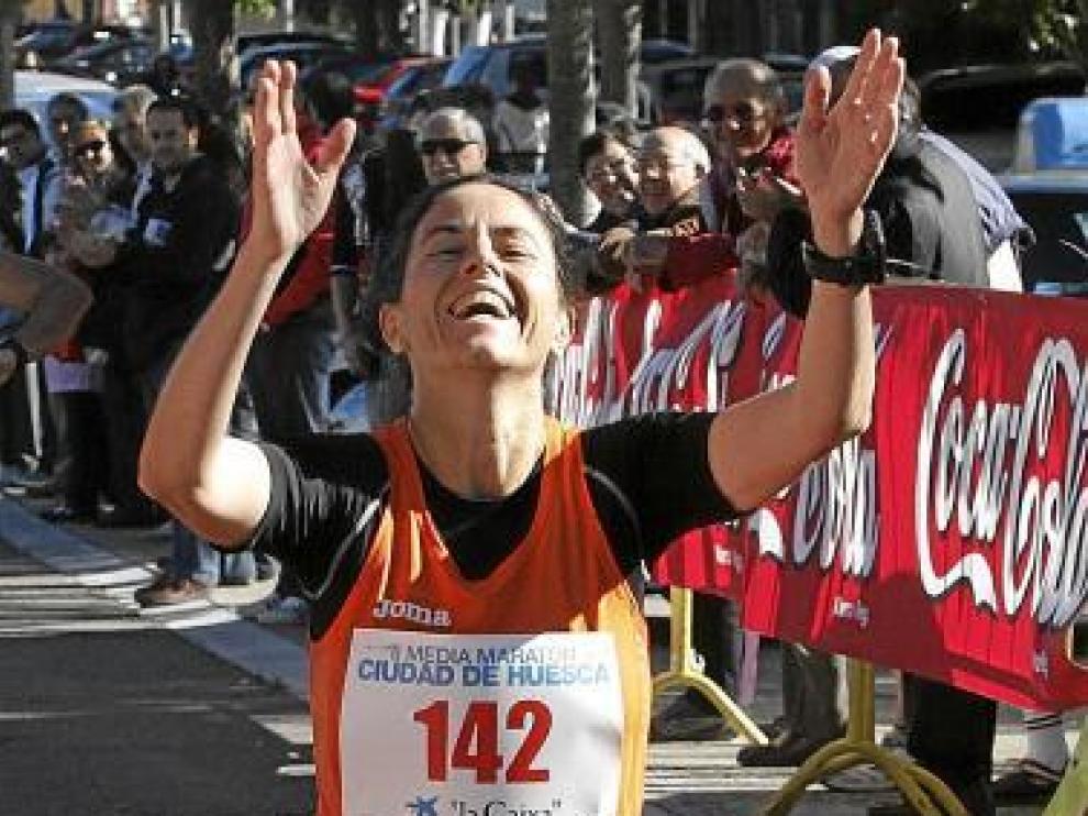 Javier Mariño, del Hinaco Monzón, en un momento del medio maratón.