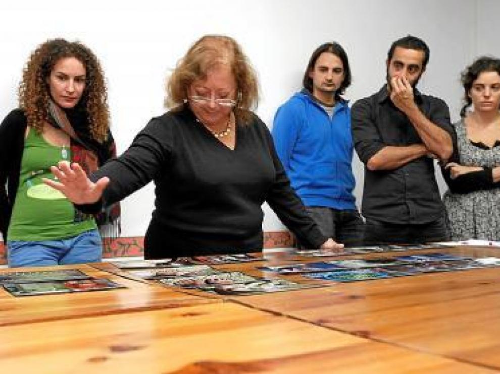 Cristina García Rodero, en uno de los talleres con los alumnos.