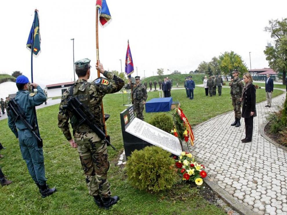 Chacón, en el acto de despedida de Bosnia