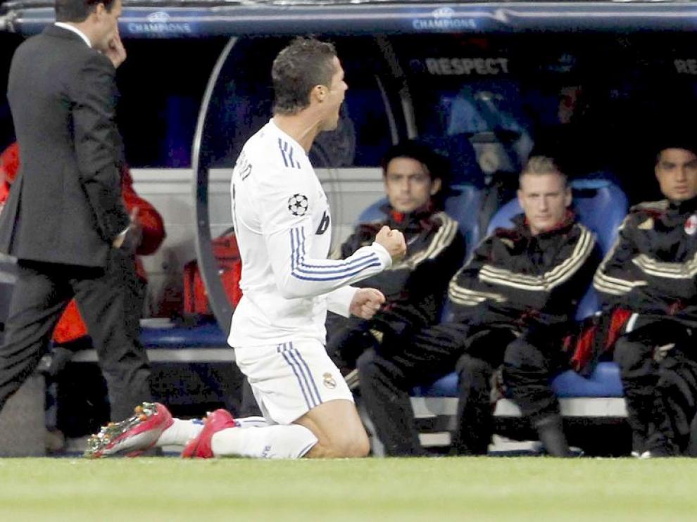 Ronaldo celebra el primer gol madridista.
