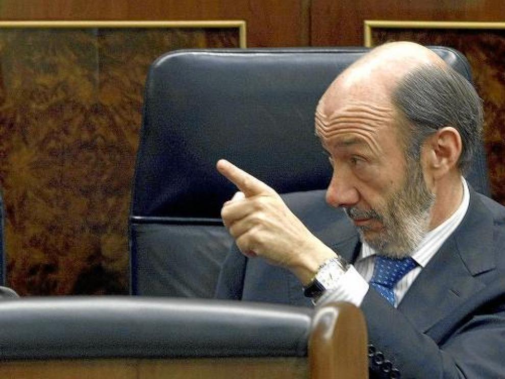 Pérez Rubalcaba, en la sesión del Congreso en la que se aprobaron los Presupuestos, ayer.