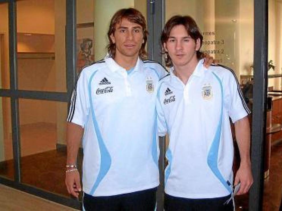 Leo Ponzio y Leo Messi, en Basilea en 2006.