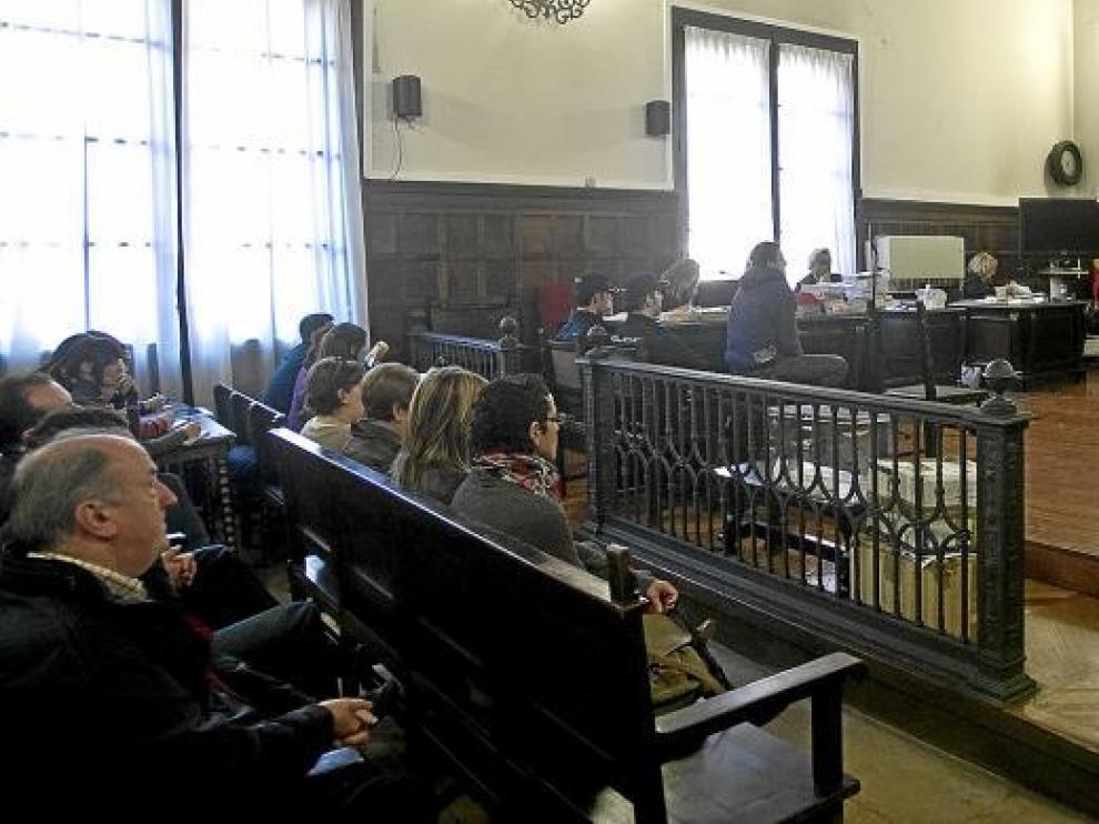 Durante toda la semana, la sala de vistas donde se celebra el juicio ha estado llena de público.