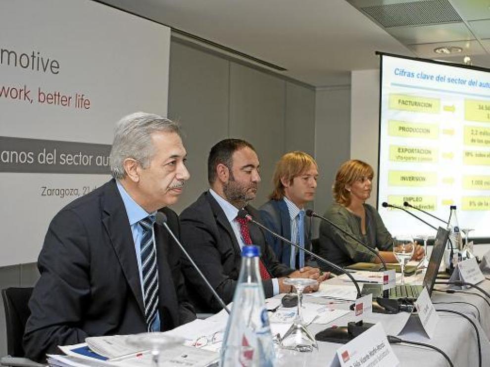En primer término, Félix Vicente Martín-Monzú, director del área Sociolaboral de Anfac.