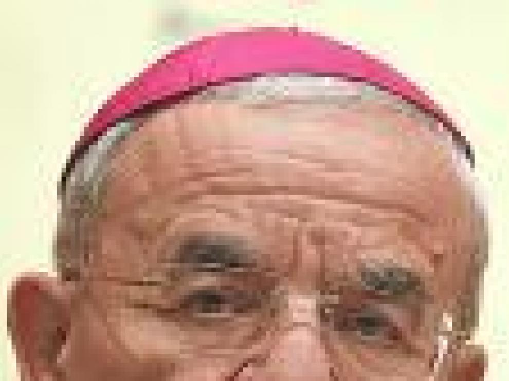 El nuncio del Vaticano dice hay que "respetar la propiedad de los bienes, que son de la humanidad"