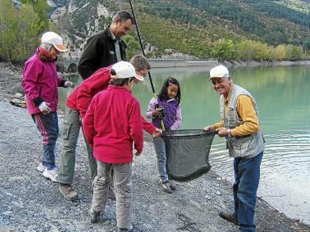 Niños participantes en el cursillo de Arguis.