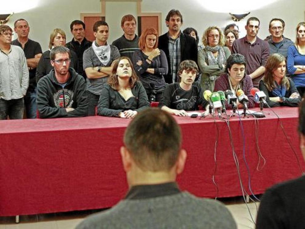 Miembros de las organizaciones firmantes del Acuerdo de Guernica, en su comparecencia de ayer.