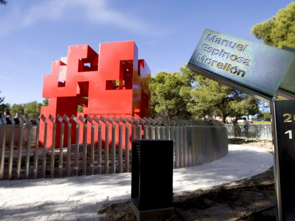 Detalle del monumento de Torrero