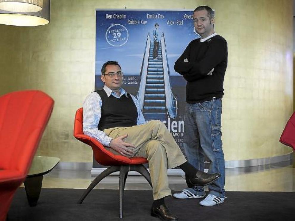 El productor Javier Gazulla y el director Gustavo Ron, ayer en Zaragoza.