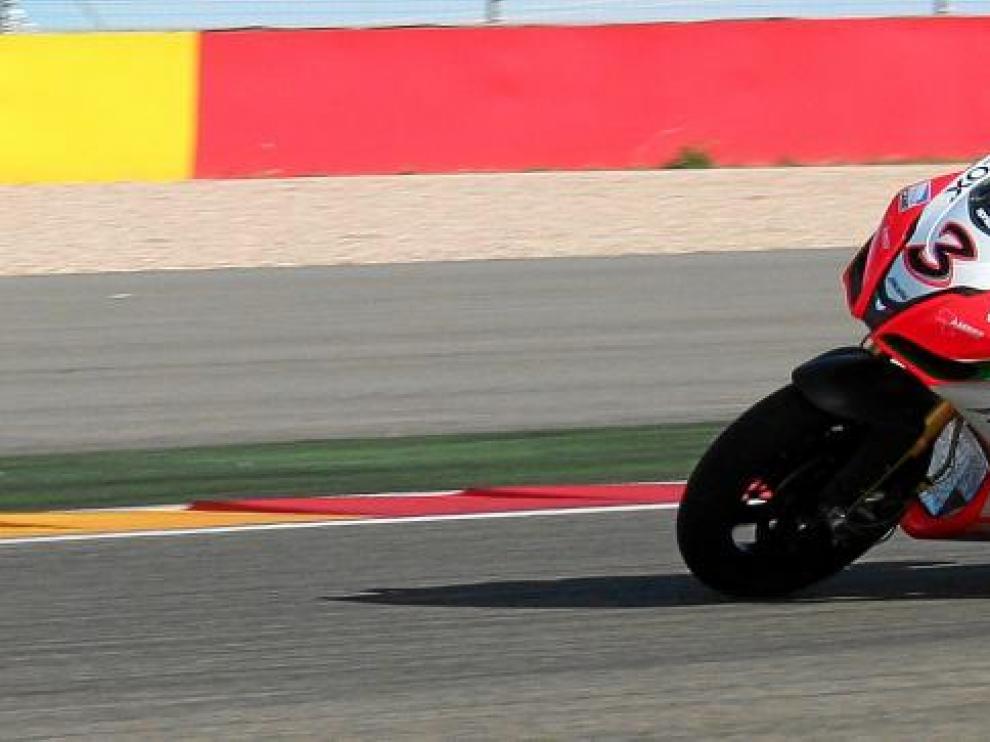 Max Biaggi rodando en el circuito alcañizano de Motorland en la jornada de ayer