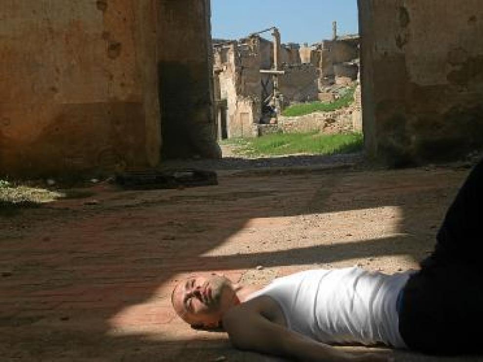 El músico danés Jacob Kirkegaard realizó grabaciones en als ruinas de Belchite