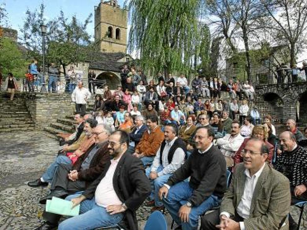 CC. OO. organiza actos en su pueblo, Morillo de Tou.