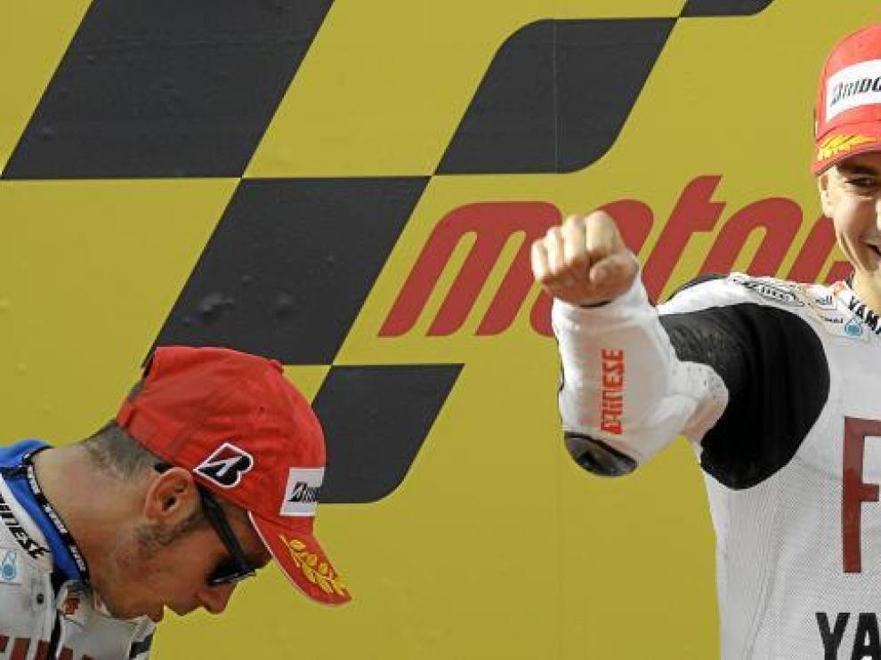 El campeón del Mundial de Moto GP superó a Rossi en Estoril y consiguió una nueva victoria.