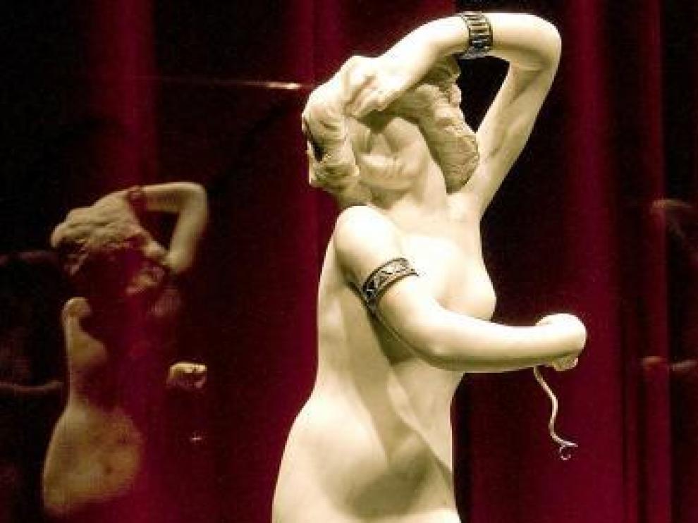 La obra 'Cleopatra', de Gargallo, luce joyas del artista aragonés.