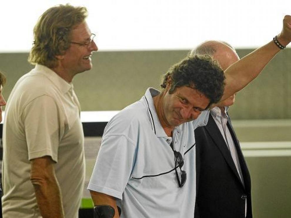 Roque Pascual y Albert Vilalta (a la derecha), en Barcelona tras su liberación.