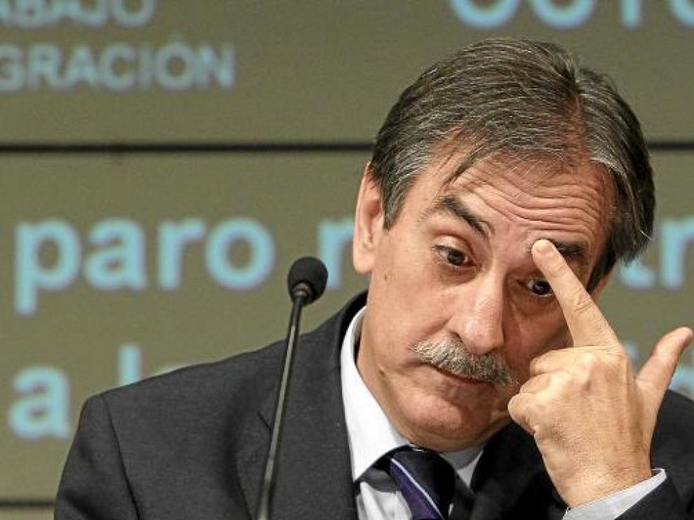 El ministro de Trabajo, Valeriano Gómez, en su última comparecencia.