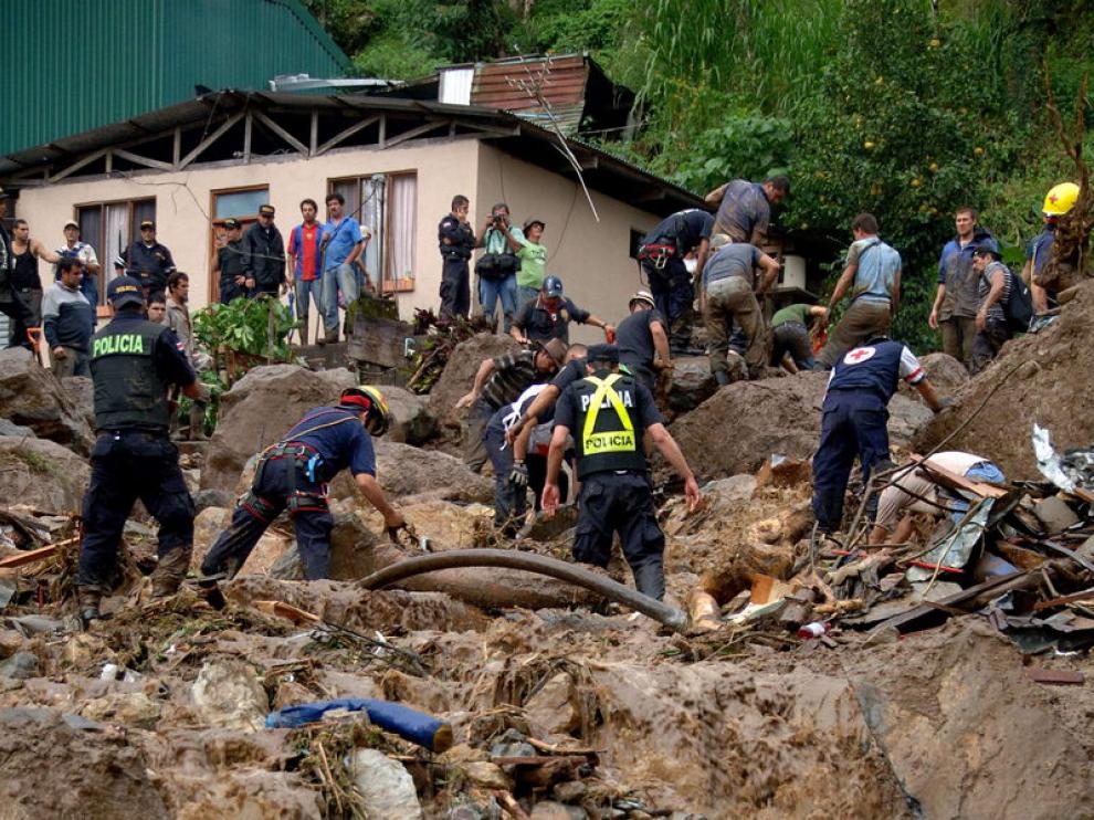 Corrimiento de tierras en Costa Rica a causa de la lluvia