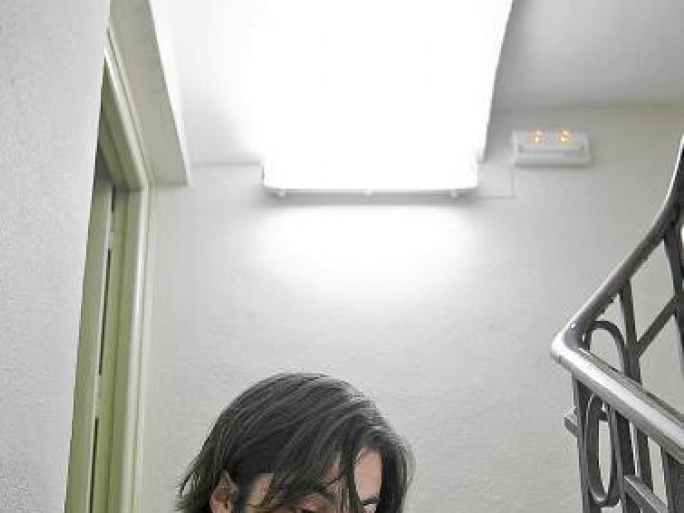 Jaime Angulo está seducido por las ventajas del 'e-book'.