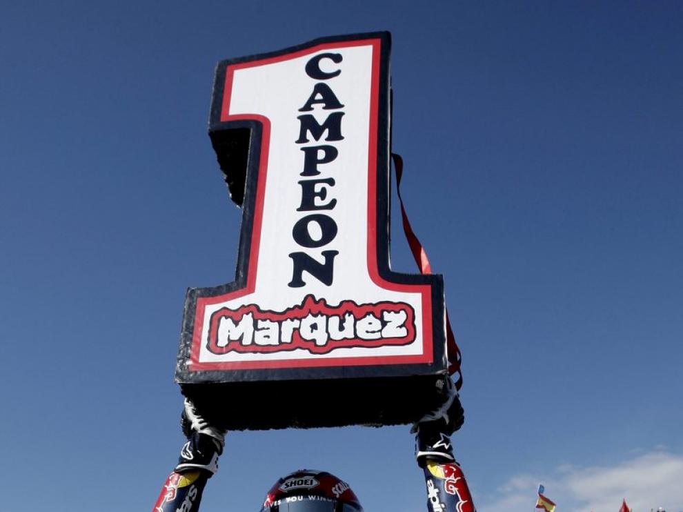 Marc Márquez celebra su campeonato