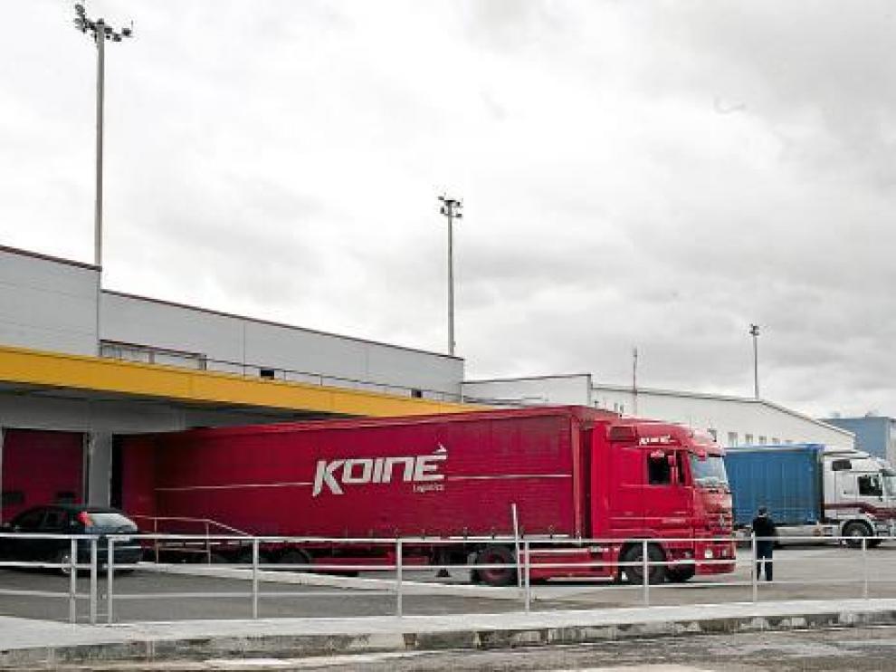 Área destinada al transporte de mercancías en el aeropuerto, ayer por la mañana.