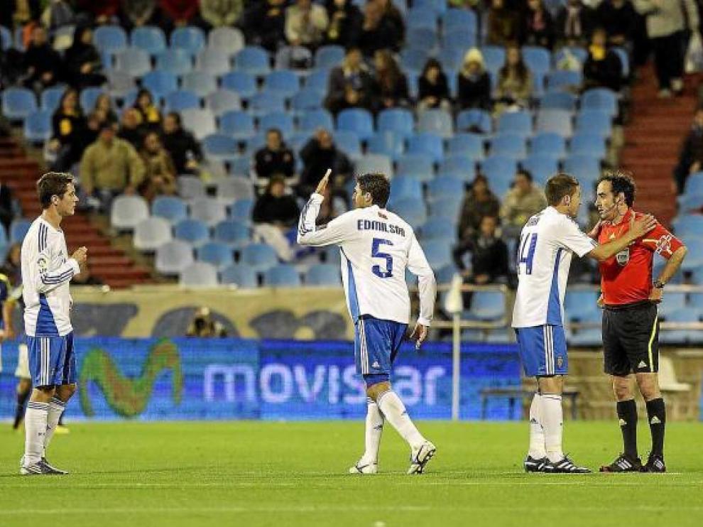 Ander y Edmilson se resignan, mientras Gabi ruega explicaciones a Iturralde.