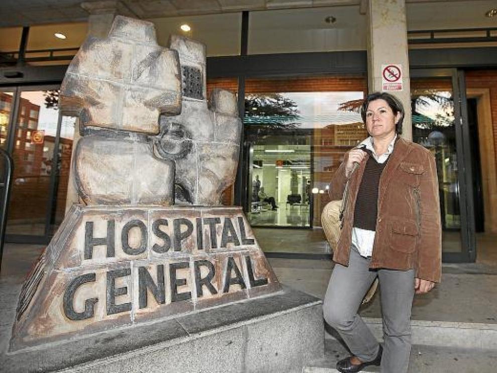 Belén Moragrega en la puerta del Obispo Polanco, donde ha trabajado ocho años.