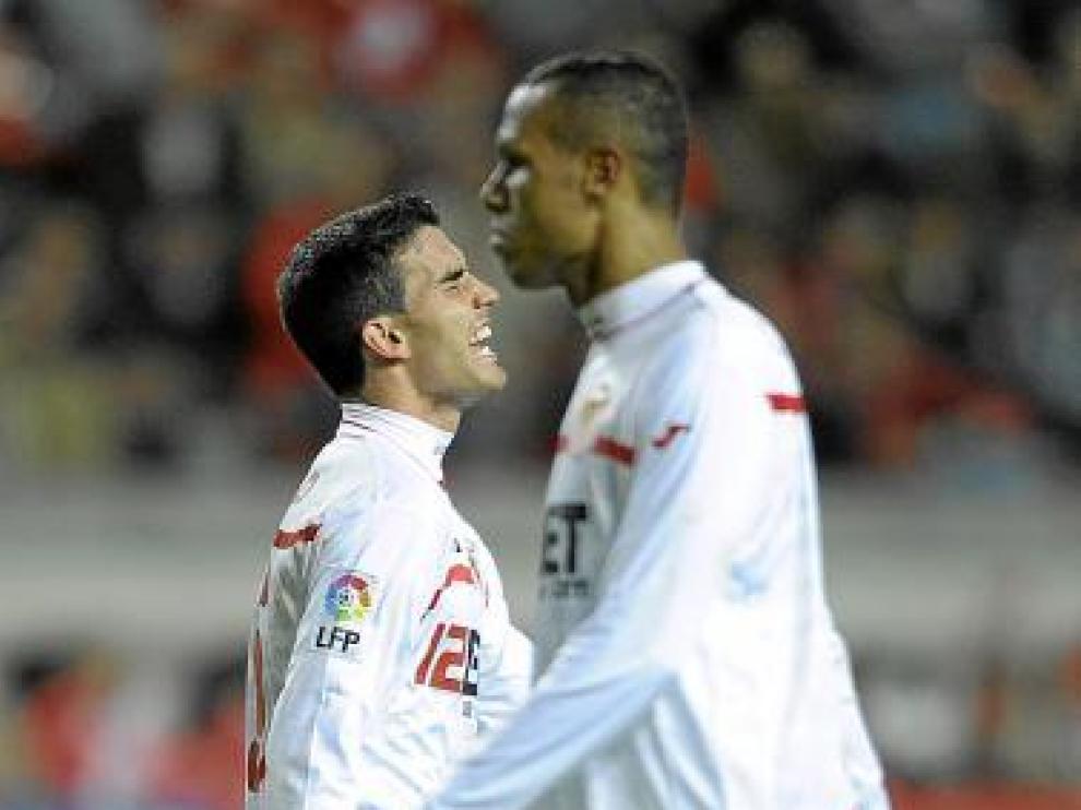 Luis Fabiano y Alfaro, en la derrota frente al Sporting.