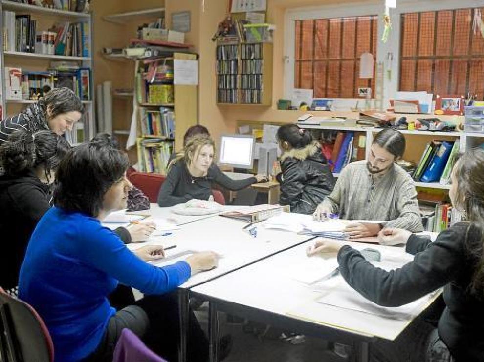 Los trabajadores de Gusantina, ayer en la sede de esta asociación del Casco.