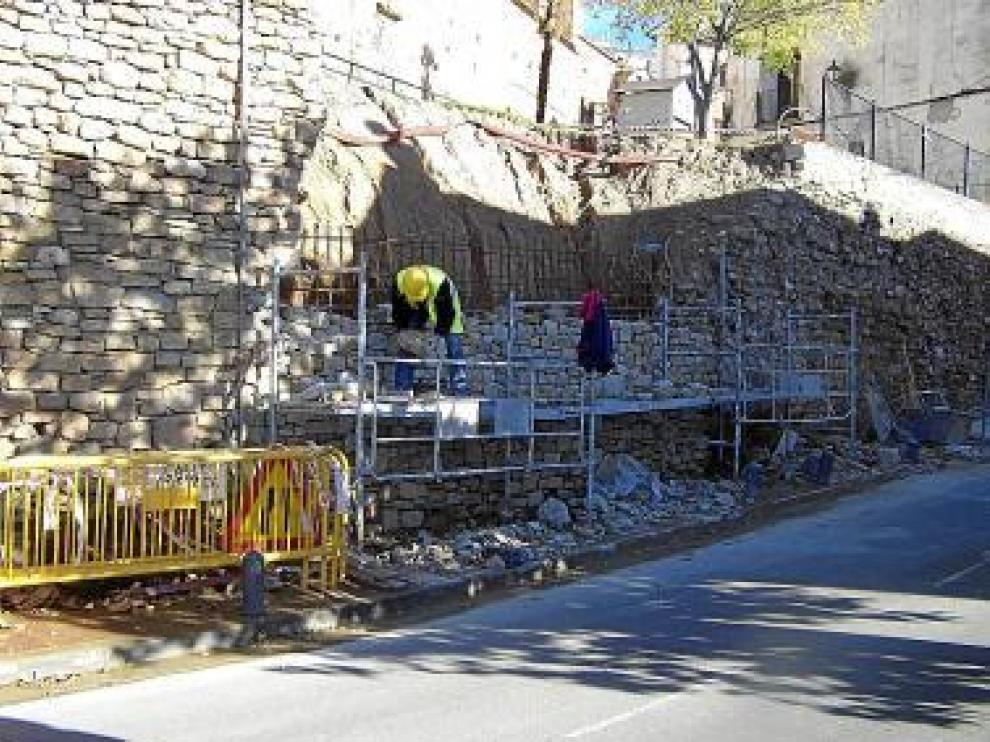 Trabajos de reparación del muro.