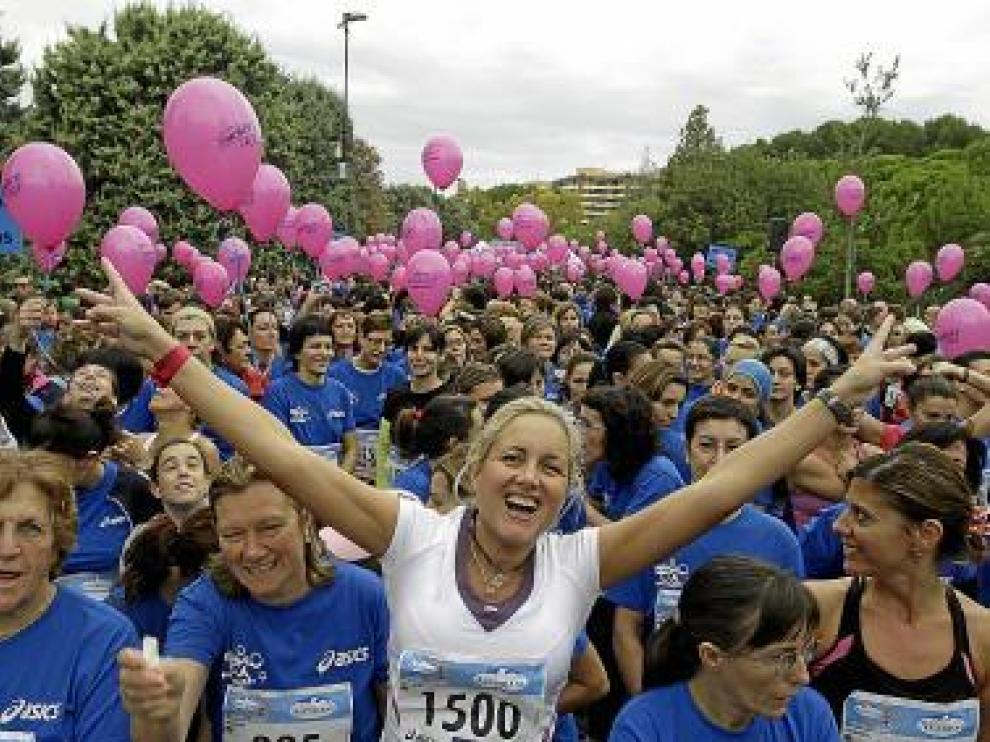 La Carrera de la Mujer de Zaragoza, una fiesta solidaria.